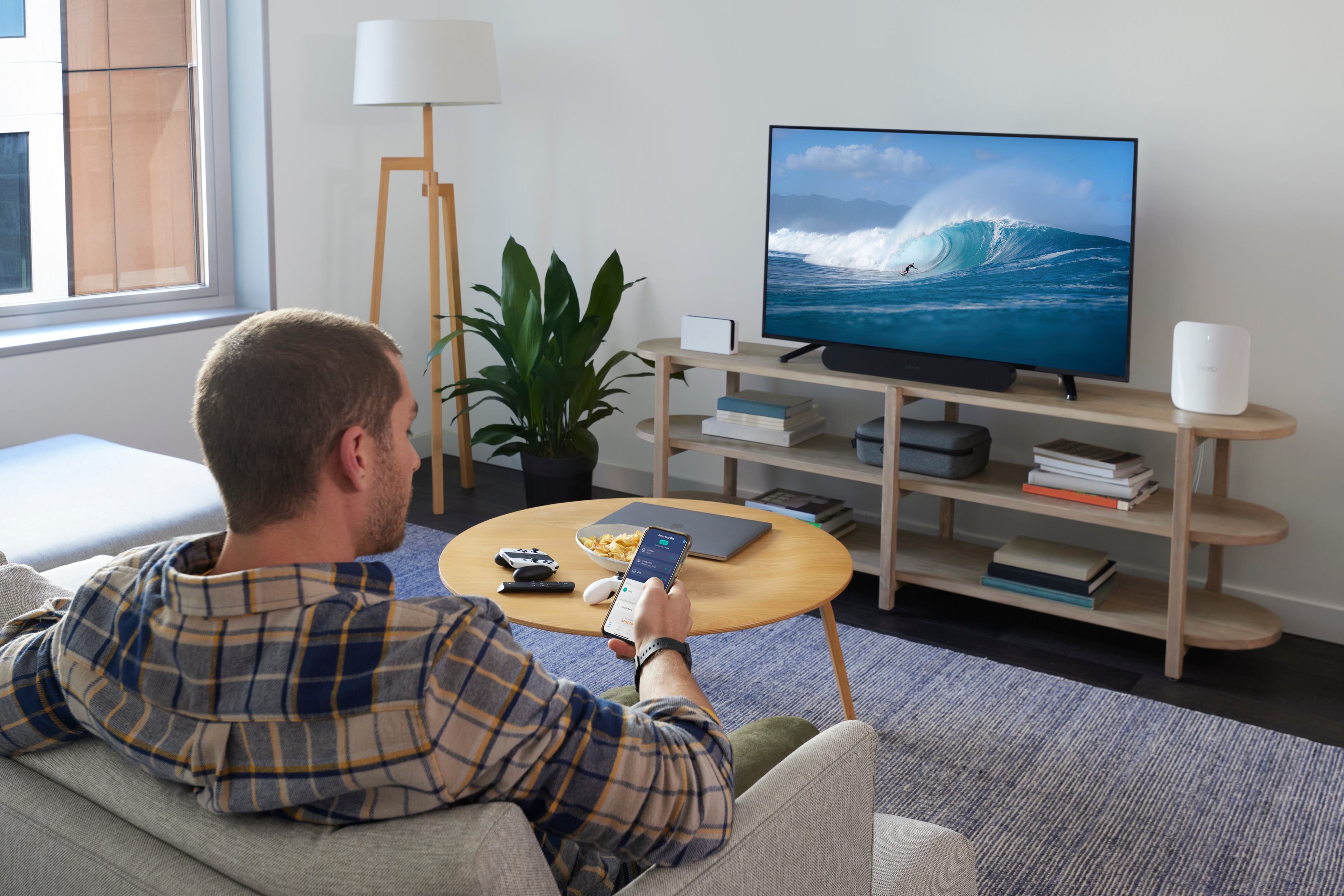 Connected home network powered by eero